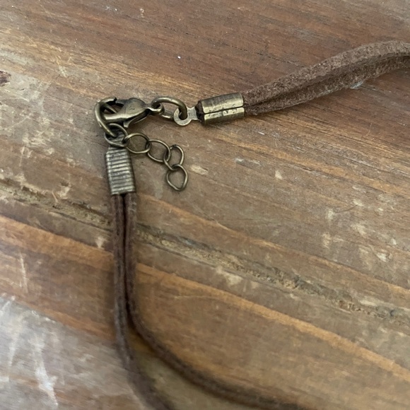 Statement necklace large teardrop teal beads brass color beads leather strap - Picture 4 of 8